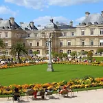 Heart Of Saint-Germain Only 3 Minutes From The Amaizing Luxembourg Gardens