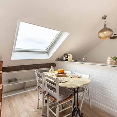 Heart Of Saint-germain Only 3 Minutes From The Amaizing Luxembourg Gardens *