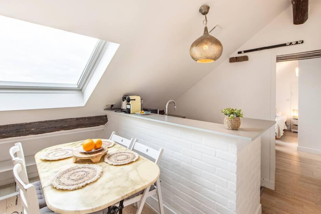 Heart Of Saint-germain Only 3 Minutes From The Amaizing Luxembourg Gardens * Parigi