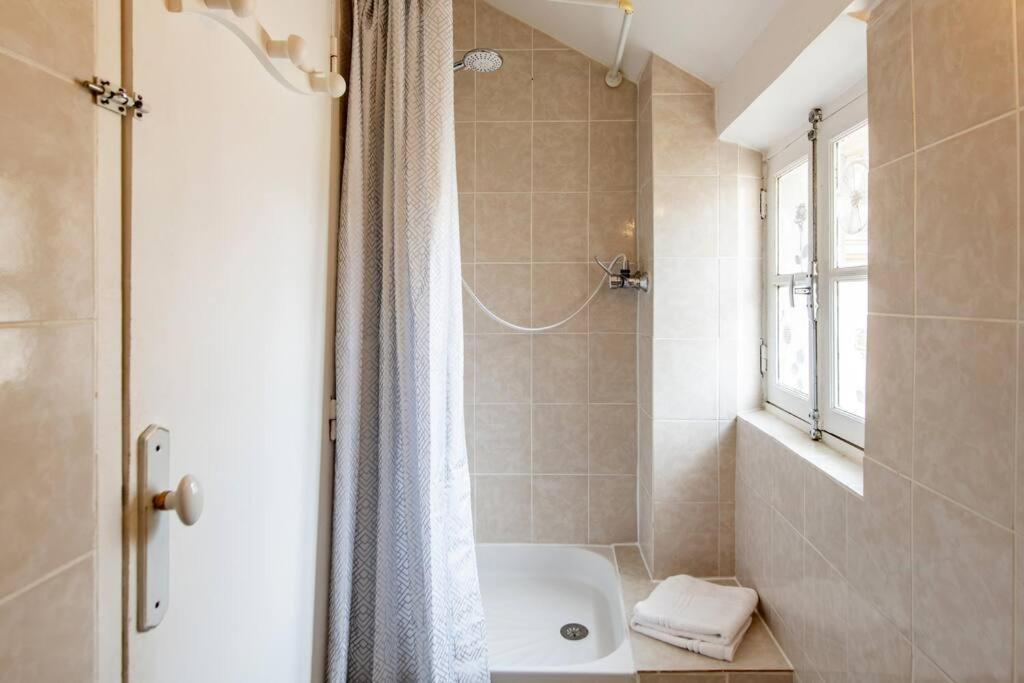 Appartamento Heart Of Saint-germain Only 3 Minutes From The Amaizing Luxembourg Gardens *